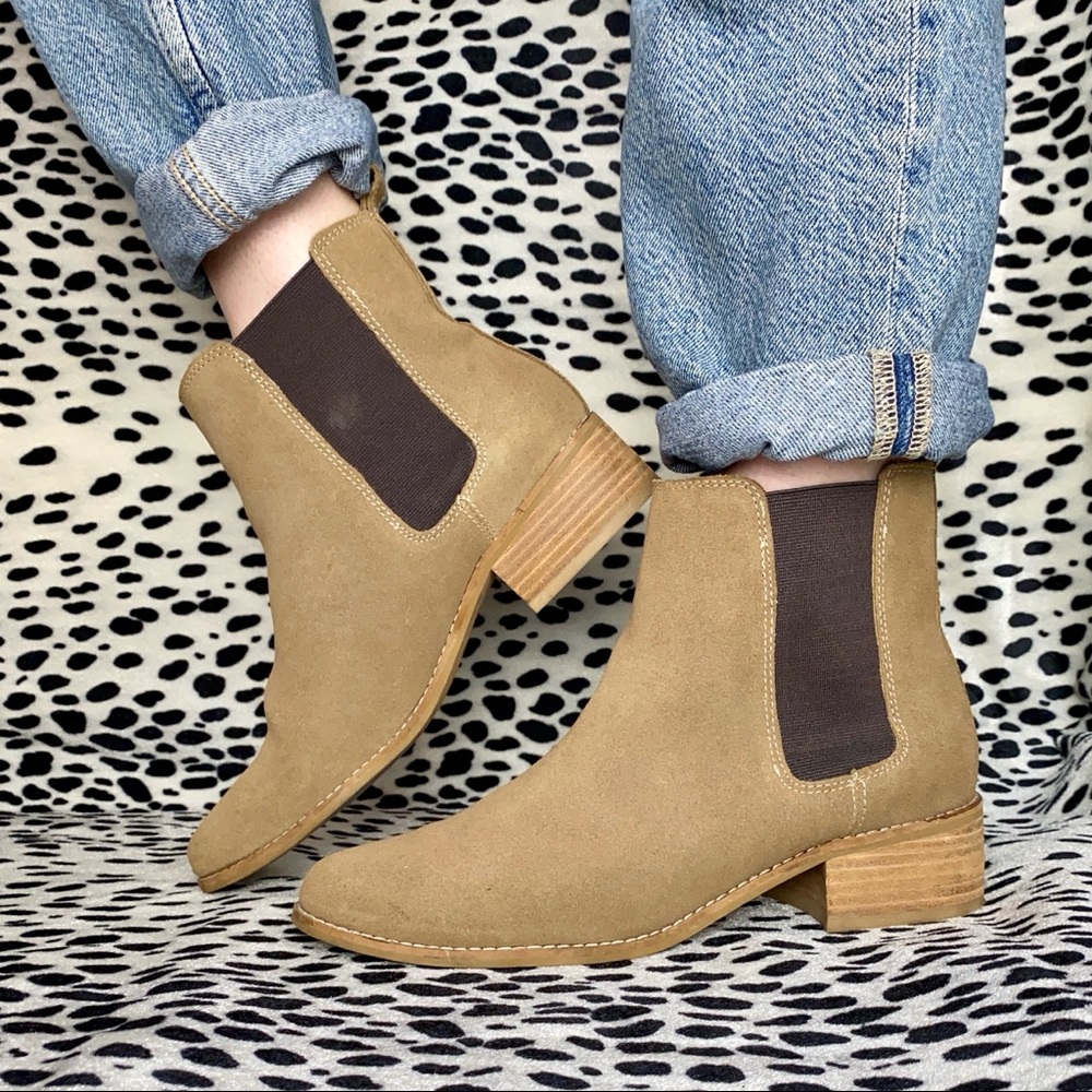 Tan suede Chelsea boots from Gap, size 8